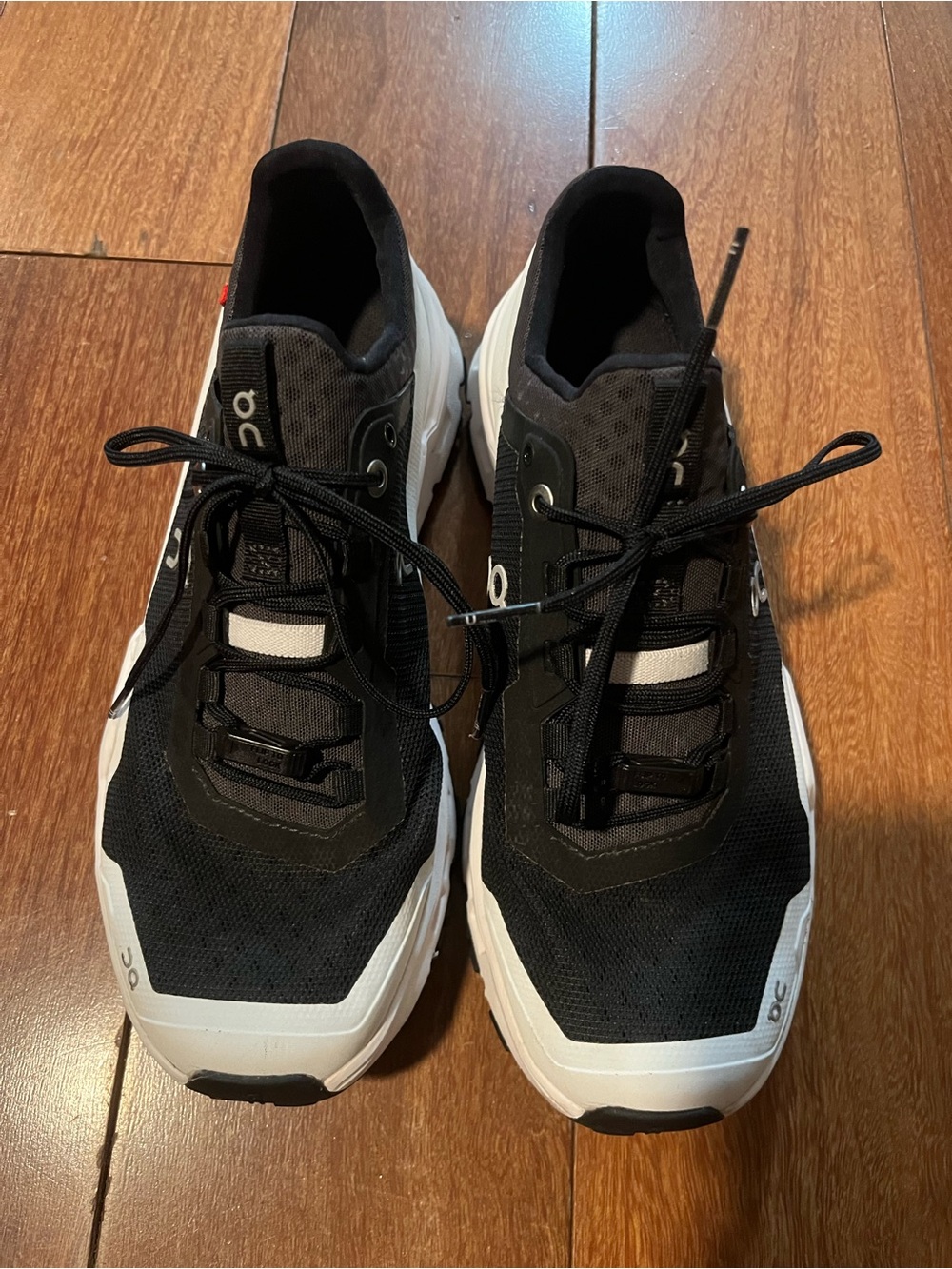 On Running Black and White Women's Athletic Shoes
